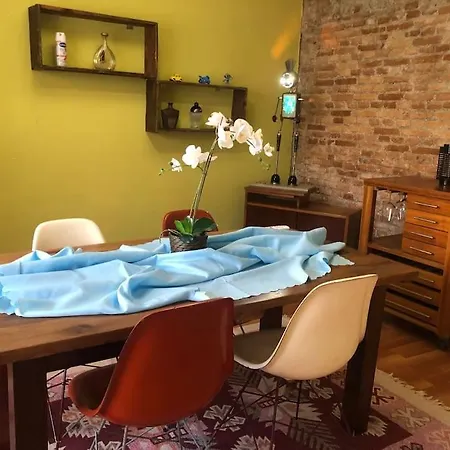 아파트 Tarihi Kaleici Muethis Konum Deniz Yakini Uygun Fiyat Huzurlu Ev