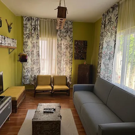 Tarihi Kaleici Muethis Konum Deniz Yakini Uygun Fiyat Huzurlu Ev Antalya