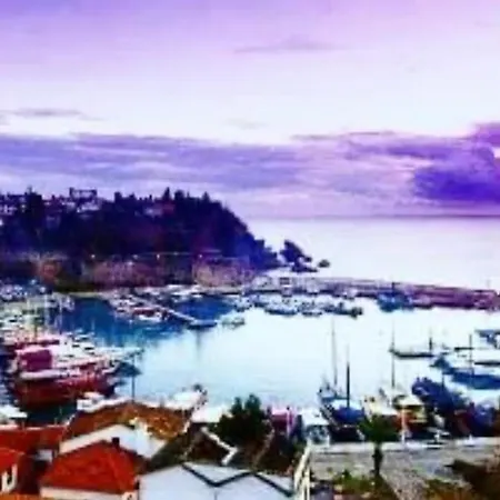 Tarihi Kaleici Muethis Konum Deniz Yakini Uygun Fiyat Huzurlu Ev Antalya