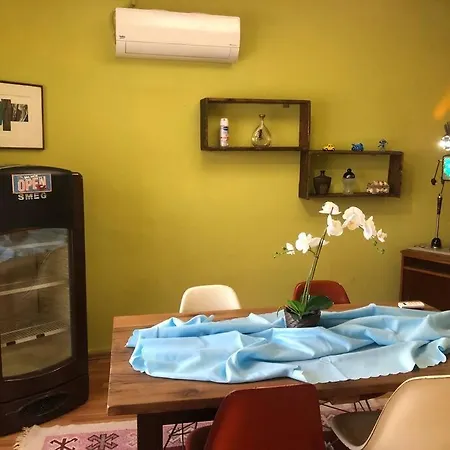 Apartmán Tarihi Kaleici Muethis Konum Deniz Yakini Uygun Fiyat Huzurlu Ev