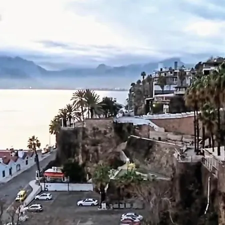 דירה Tarihi Kaleici Muethis Konum Deniz Yakini Uygun Fiyat Huzurlu Ev