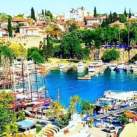 Tarıhı Kaleıçı Müthış Konum Denız Yakini Uygun Fıyat Huzurlu Ev Antalya