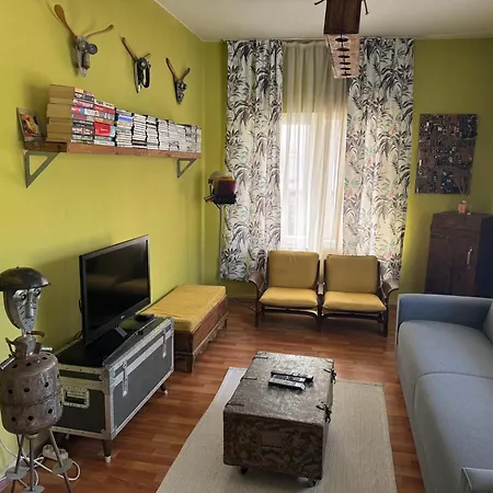 Tarihi Kaleici Muethis Konum Deniz Yakini Uygun Fiyat Huzurlu Ev *