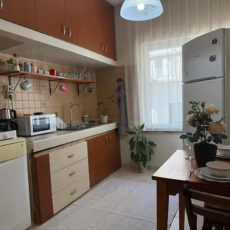 Tarihi Kaleici Muethis Konum Deniz Yakini Uygun Fiyat Huzurlu Ev *