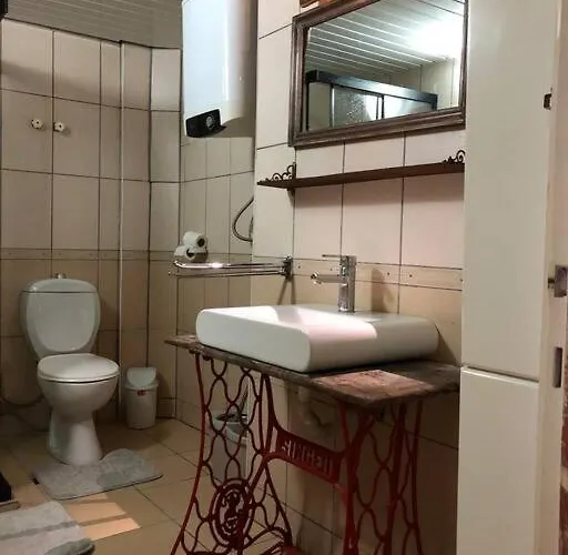 Tarihi Kaleici Muethis Konum Deniz Yakini Uygun Fiyat Huzurlu Ev