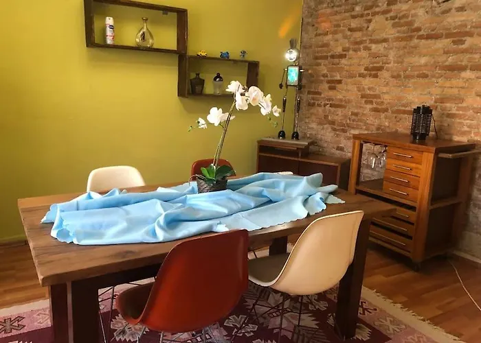 Apartment Tarihi Kaleici Muethis Konum Deniz Yakini Uygun Fiyat Huzurlu Ev